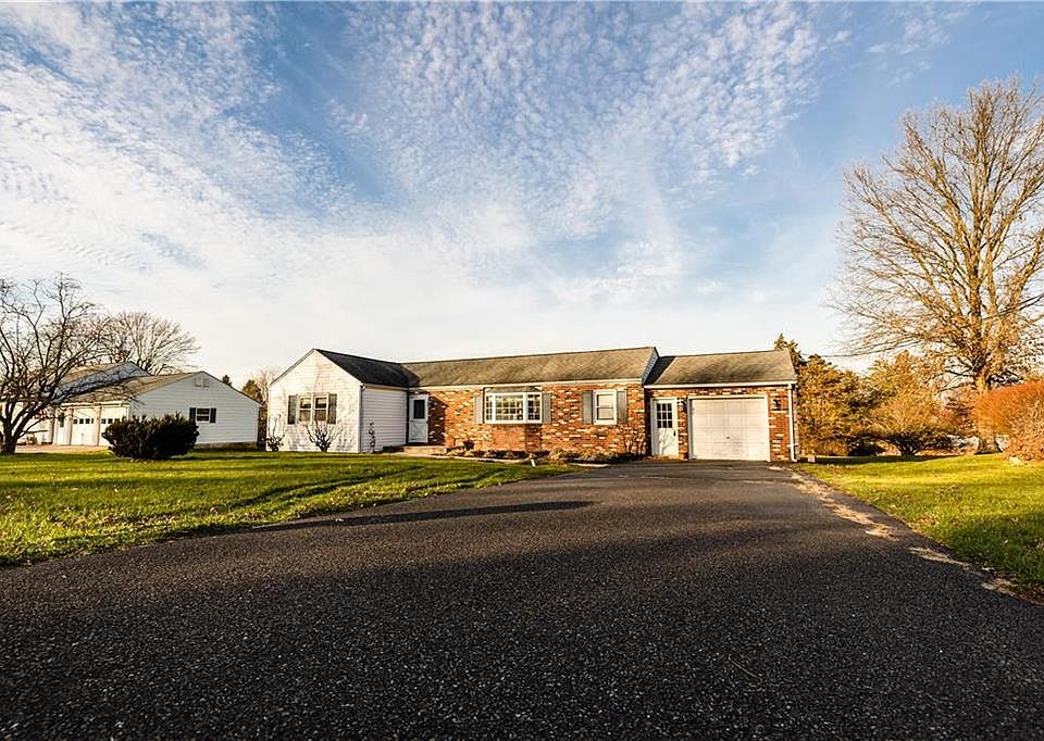 699 Tollgate Rd, Quakertown, PA 18951 Zillow