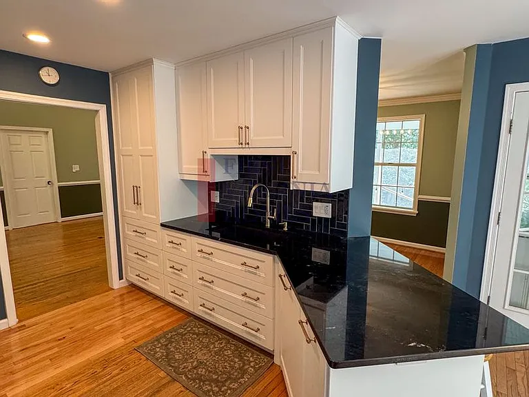 202 Blackthorn Ln — Photo 14