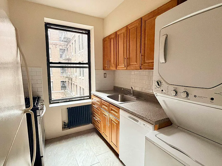 118-40 Metropolitan Ave #3C — Photo 10
