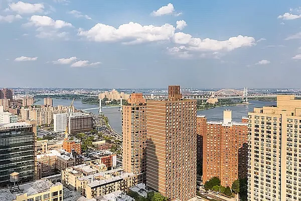 Rented by Compass | media 18