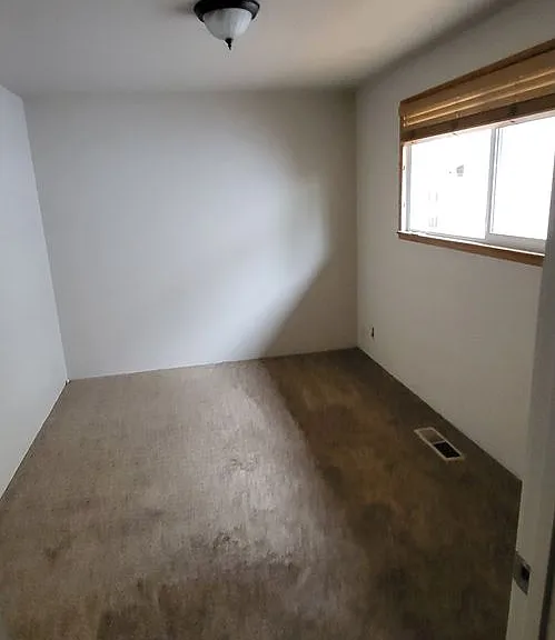 1322 NW Baltimore Ave — Photo 12