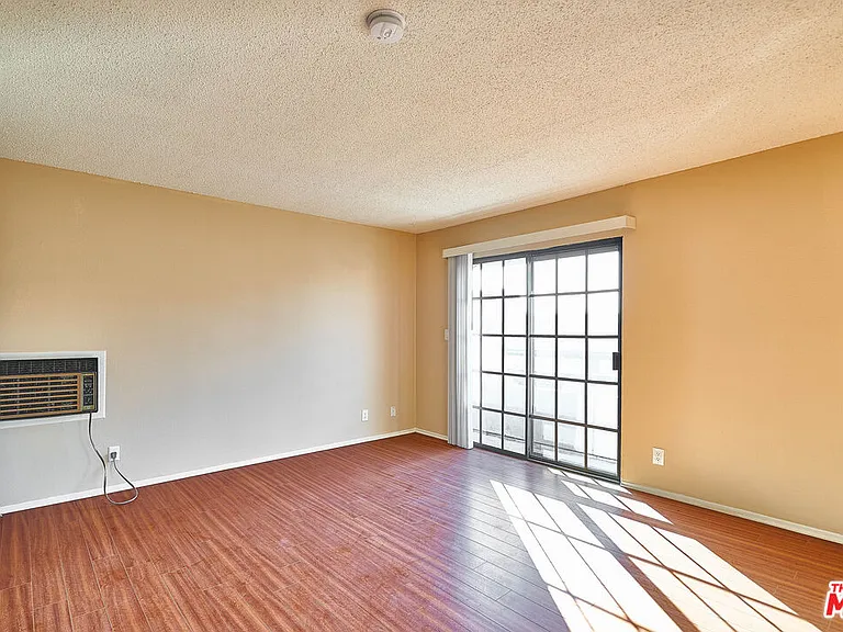 820 South St #301 — Photo 7