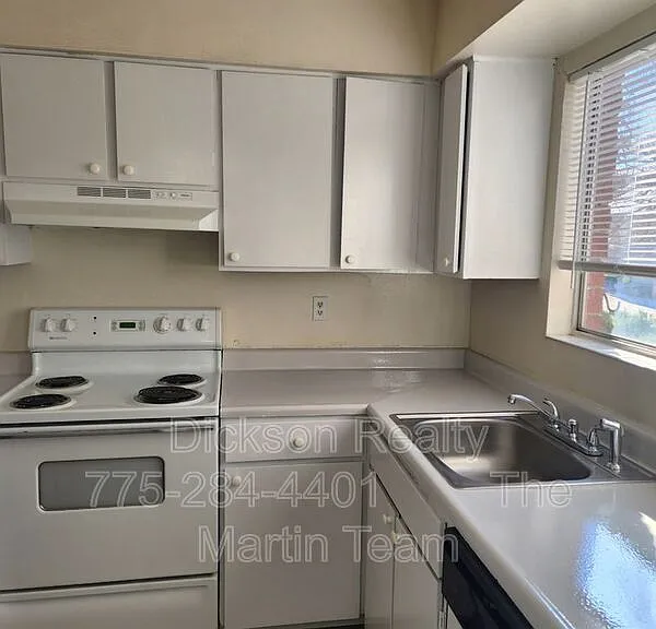 3293 Gypsum Rd — Photo 2