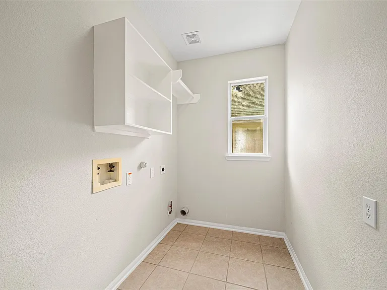 8306 Golden Hbr — Photo 28