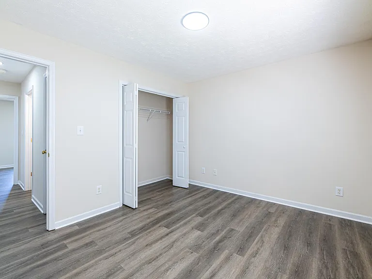 1315 Hunters Way Ct — Photo 21