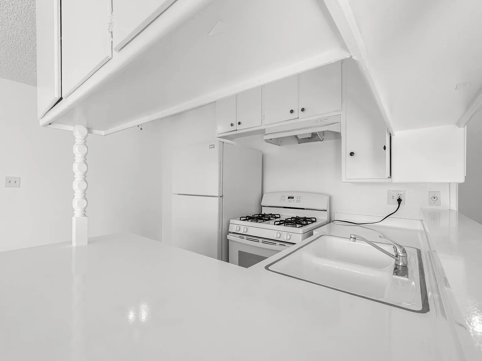 5326 La Mirada Ave — Photo 4