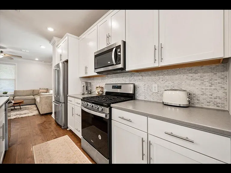 122 Rowans Creek Dr — Photo 6