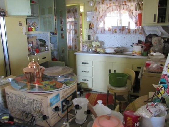 3rd image of 59771 Belfair Dr
