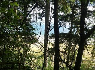 593 Race Rd, Coupeville, WA 98239