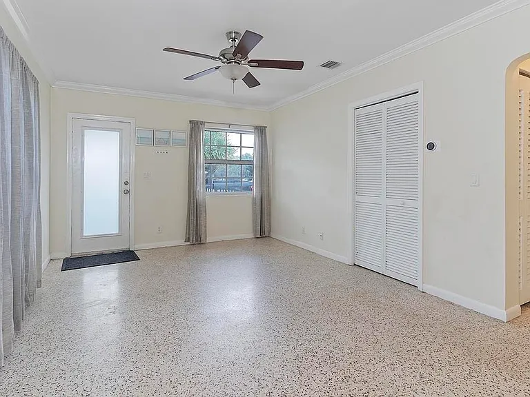 802 N J St — Photo 5