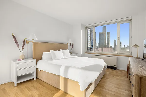 Rented by Douglas Elliman | media 24