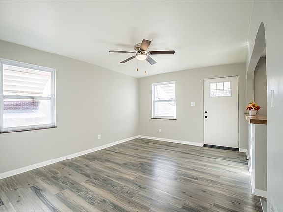 3rd image of 520 Clark Ave