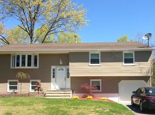 84 Patrician Dr, Toms River, NJ 08753