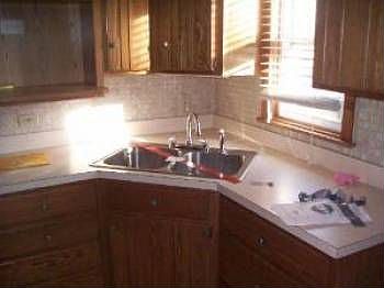 4th image of 1214 Mandel Ave