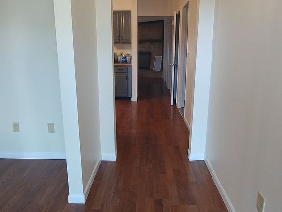 4th image of 2670 Highland Village Ln