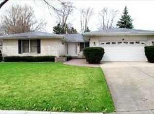 616 W Longview Ln, Palatine, IL 60067