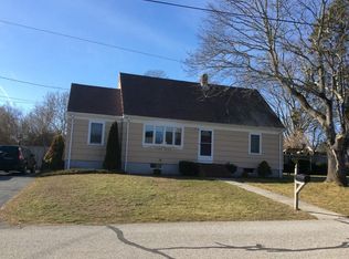 31 Gibson Ter, Dartmouth, MA 02747