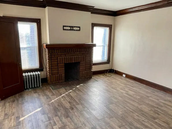 3 bed, 1.0 bath, 1500 sqft, $1,425, 11871 Lake Ave APT 3, Lakewood, OH 44107
