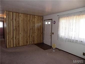 5th image of 2105 Love Ln