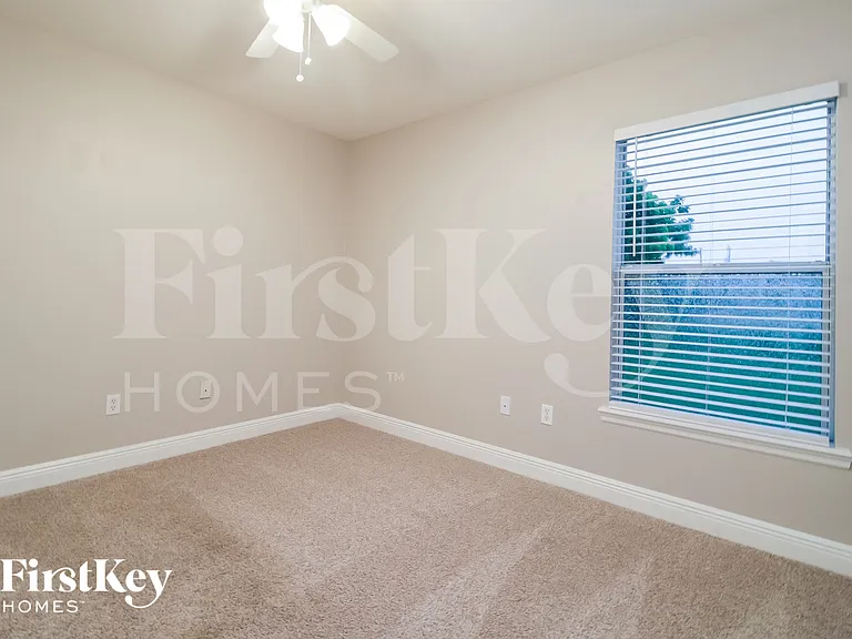 3707 7th St W — Photo 12