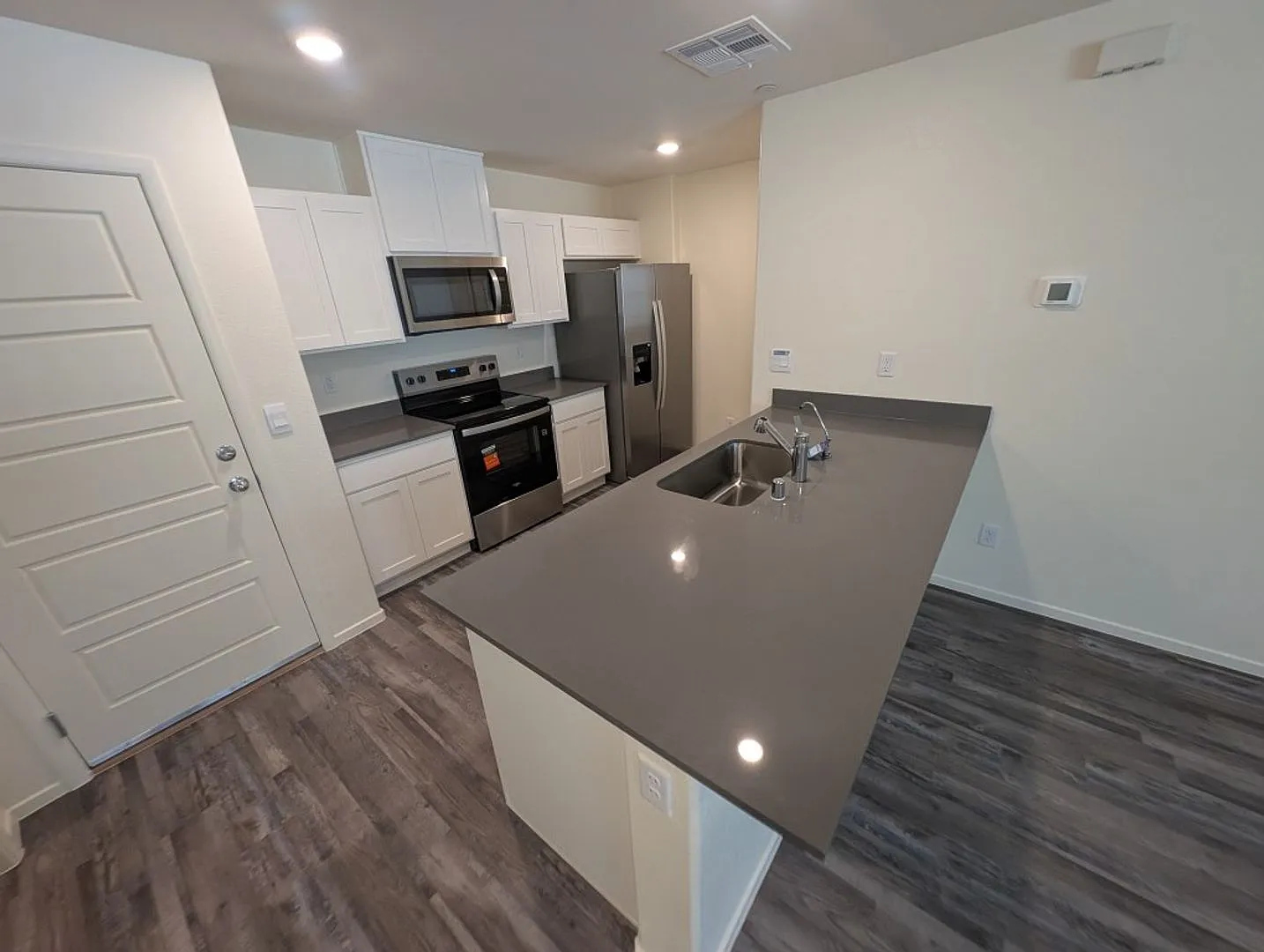 7377 Joanna Brook St — Photo 4
