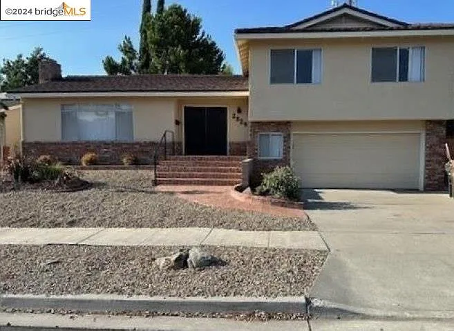 2829 Longview Rd photo 1