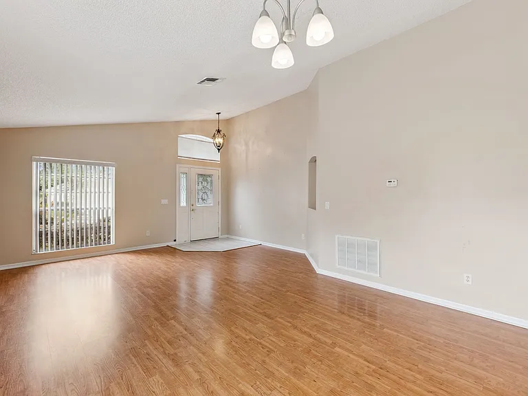 1835 Needham Rd — Photo 6