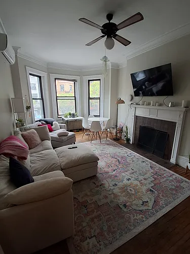 173 Newbury St Photo 1