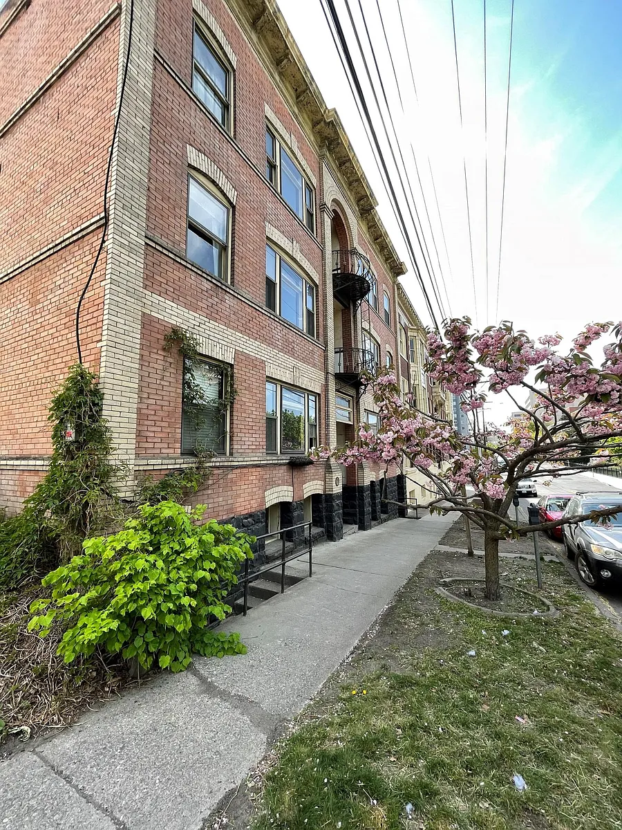 Building Photo - 519 W 5th Ave #H