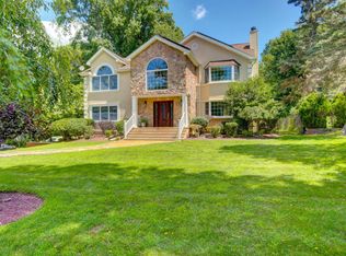 32 Roosevelt Ave, Morganville, NJ 07751