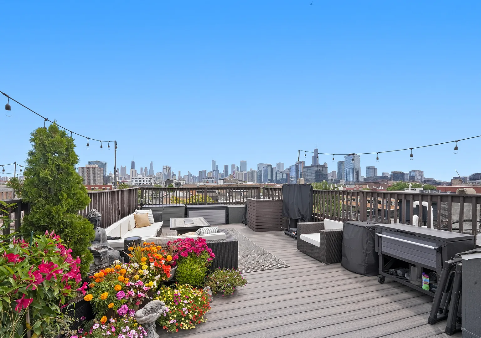 3 bed, 2000 sqft, $6,000 — Photo 2