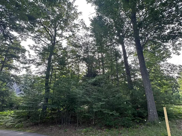7 Deer Park Dr, Glen Arbor, MI 49636