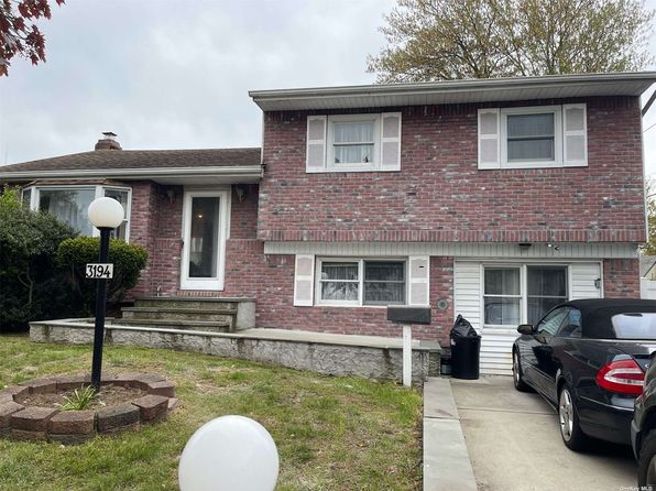 3194 Ilene Lane, Levittown, NY 11756