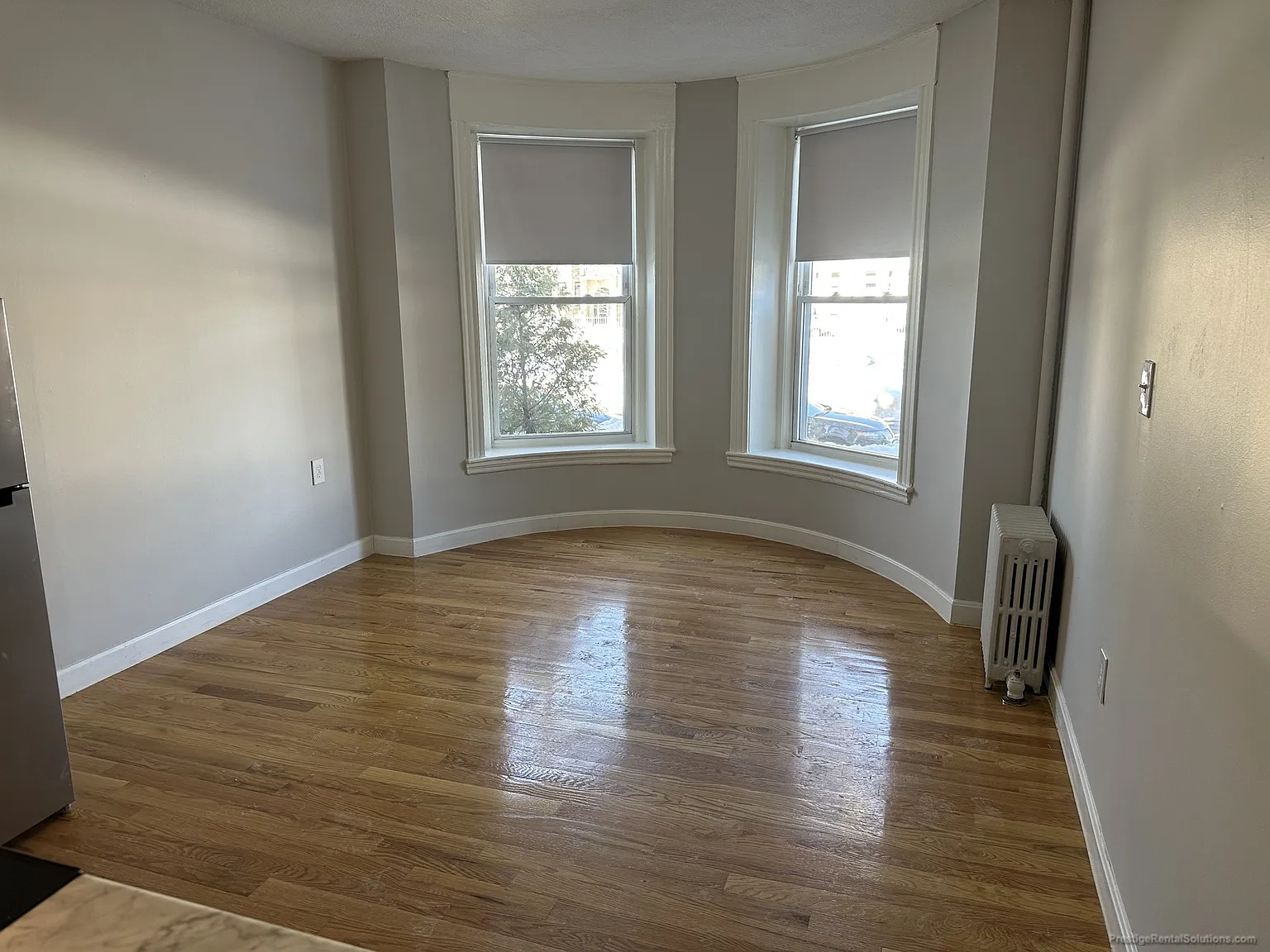 2 bed, 700 sqft, $2,025 — Photo 4