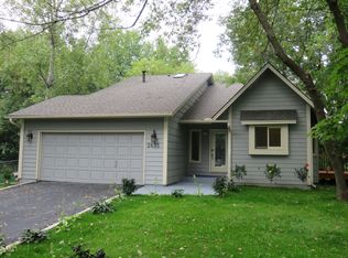 2635 Geneva Ave N, Oakdale, MN 55128