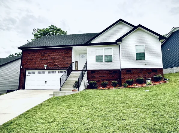 1132 Racker Dr, Clarksville, TN 37043