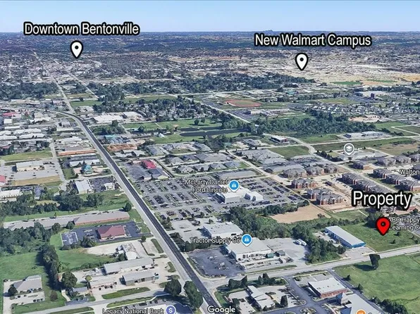 SE 28th St #7, Bentonville, AR 72712