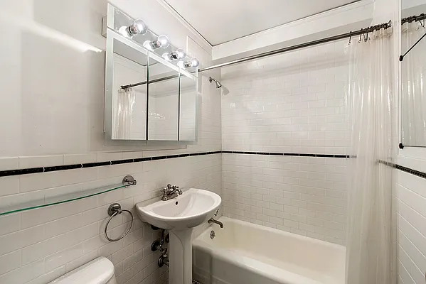 Rented by CORE | media 14