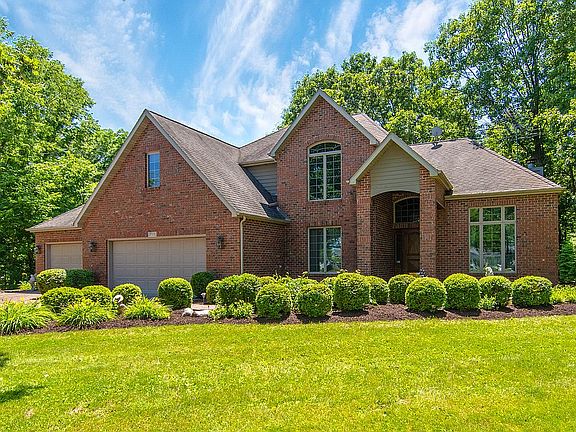 3rd image of 2028 Oak Forest Dr