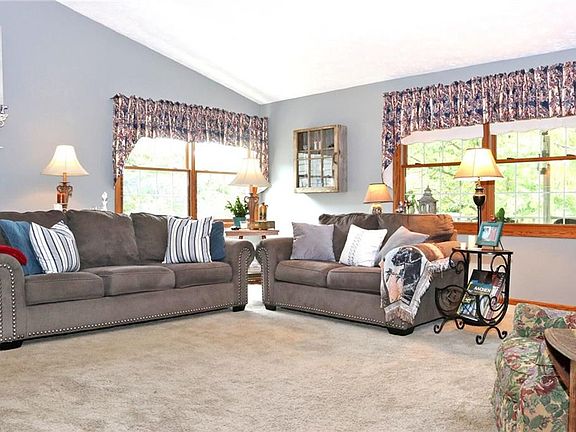 4th image of 3060 Cinnamon Dr
