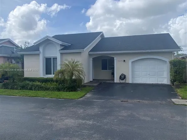 10090 NW 57th St, Doral, FL 33178