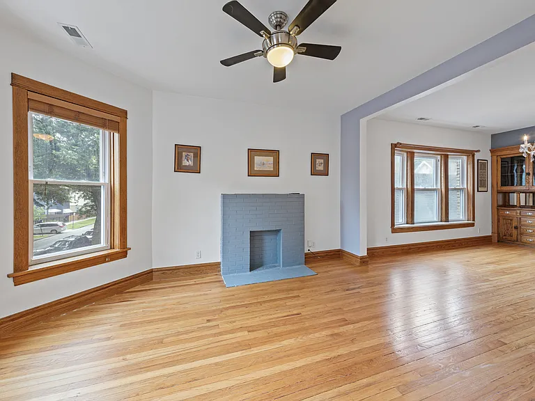 1648 N Saint Louis Ave #2 — Photo 9
