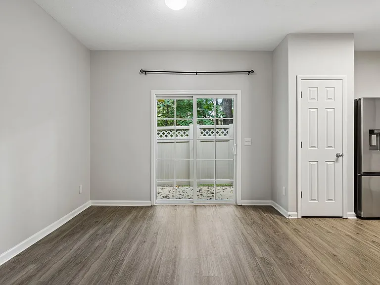 8261 Rossi Rd — Photo 26