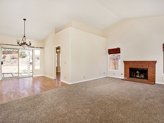 3rd image of 23172 Trillium Dr