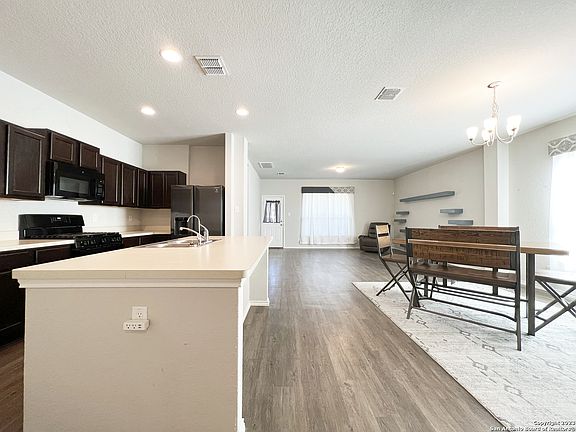 5th image of 3088 MORLANGA ST