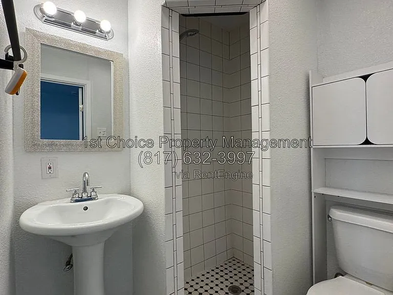 3241 Sandage Ave — Photo 13