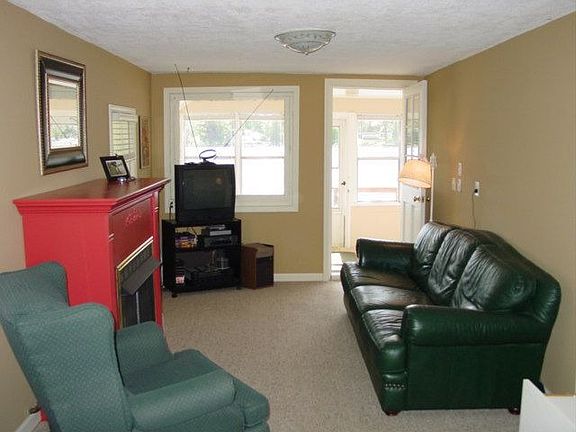 Living Room w/Fireplace