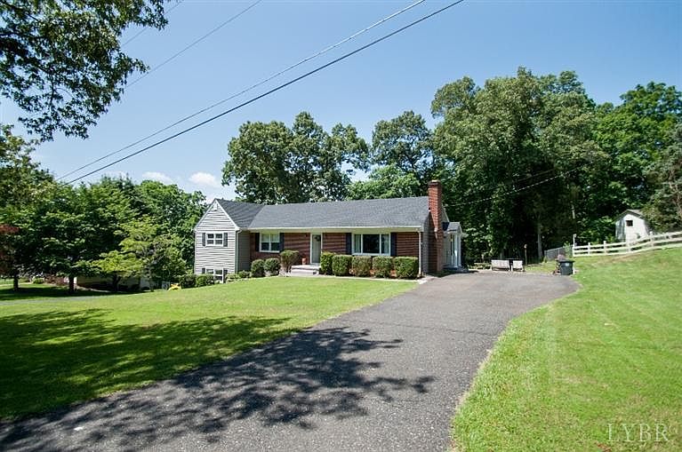 1st image of 223 Ivy Dr