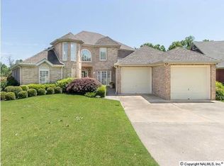122 Paddington Grn SW, Huntsville, AL 35824