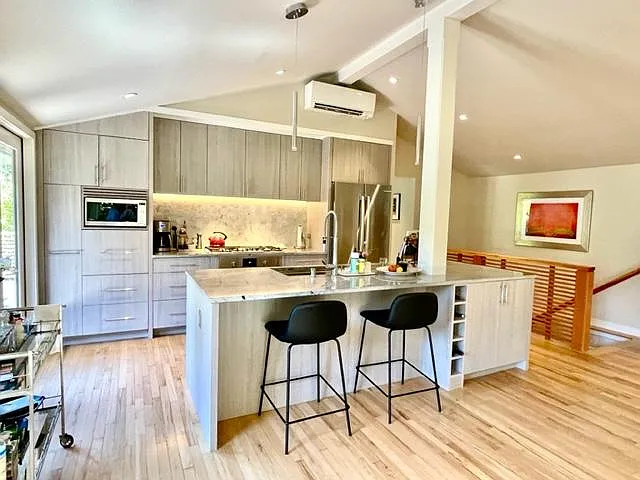 10191 NE Beach Crest Dr — Photo 4